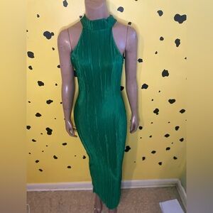 PrettyLittleThing NWT Pleated Halter Dress Green Size 4 Formal Party Homecoming